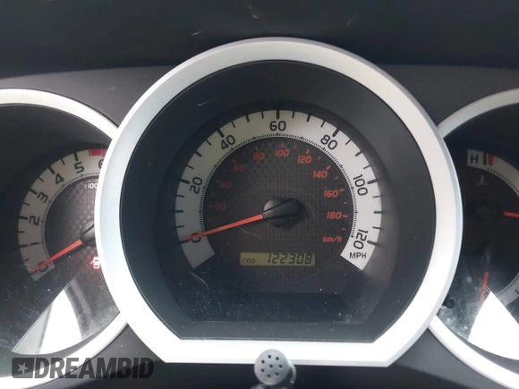 2014 Toyota Tacoma z VIN 3TMMU4FN9EM066292, wystawiony jako IAAI lot #41542492 z przebiegiem 122 308 mil mil oraz . Historia ofert i sprzedaży dostępna na DreamBid. Obrazek 7.
