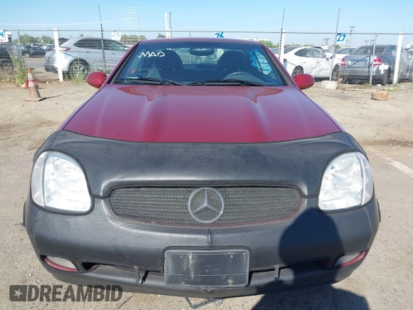 1999 Mercedes-Benz SLK 230/320 with VIN WDBKK47F5XF112125, listed as a IAAI auction lot 42207615 with 93,962 mi miles and . Bid and sale history available at DreamBid. Image 6.