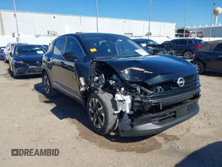 2025 Nissan Kicks SV with VIN 3N8AP6CBXSL334188, listed as a IAAI auction lot 41316266 with 967 mi miles. Bid and sale history available at carsss.com. Image 1.