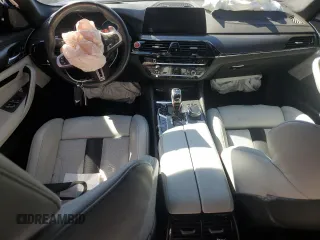 2019 BMW M5 Competition z VIN WBSJF0C55KB284512, wystawiony jako Copart lot #49328765 z przebiegiem Nie podano mil oraz Szkoda całkowita • Salvage title. Historia ofert i sprzedaży dostępna na DreamBid. Obrazek 8.