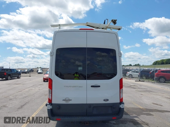 2015 Ford Transit z VIN 1FTNR3XVXFKB29374, wystawiony jako IAAI lot #42681987 z przebiegiem 190 430 mil mil oraz . Historia ofert i sprzedaży dostępna na DreamBid. Obrazek 19.
