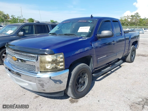 2013 Chevrolet Silverado 1500 LT with VIN 1GCRCSE05DZ104746, listed as a IAAI auction lot 41937647 with 193,426 mi miles. Bid and sale history available at carsss.com. Image 6.