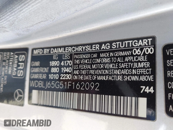 2001 Mercedes-Benz CLK 320/430 z VIN WDBLJ65G51F162092, wystawiony jako IAAI lot #42477861 z przebiegiem 165 725 mil mil oraz . Historia ofert i sprzedaży dostępna na DreamBid. Obrazek 9.