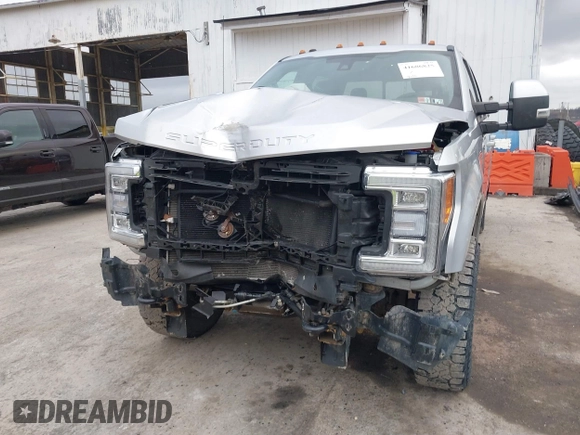 2018 Ford Super Duty F-250 SRW XL with VIN 1FT7W2BT1JEC54725, listed as a IAAI auction lot 41686825 with 50,756 mi miles. Bid and sale history available at carsss.com. Image 6.