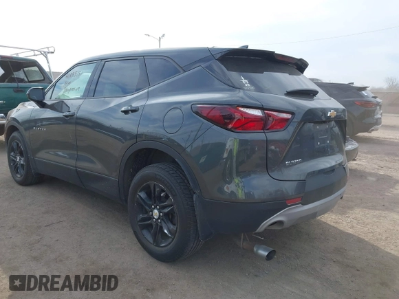 2020 Chevrolet Blazer LT z VIN 3GNKBBRA9LS595817, wystawiony jako IAAI lot #41833151 z przebiegiem 104 486 mil mil oraz . Historia ofert i sprzedaży dostępna na DreamBid. Obrazek 3.