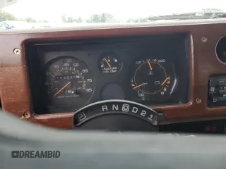 1992 Chevrolet Chevy Van z VIN 1GBEG25K2N7130047, wystawiony jako Copart lot #68682724 z przebiegiem 143 585 mil mil oraz Szkody całkowita. Historia ofert i sprzedaży dostępna na DreamBid. Obrazek 9.
