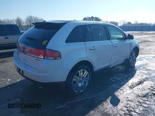 2009 Lincoln MKX with VIN 2LMDU68C49BJ03277, listed as a IAAI auction lot 41342935 with 140,674 mi miles. Bid and sale history available at carsss.com. Image 4.