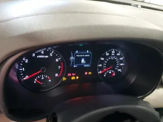 2019 Kia Sportage EX z VIN KNDPN3AC9K7588758, wystawiony jako Copart lot #51060635 z przebiegiem Nie podano mil oraz Szkoda całkowita • Salvage title. Historia ofert i sprzedaży dostępna na DreamBid. Obrazek 9.