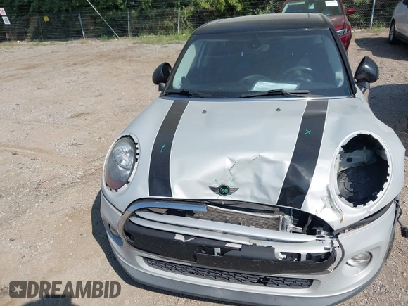 2015 MINI Hardtop 4 Door с VIN WMWXS5C51FT828981, выставлен на аукционе IAAI как лот 42817124 с пробегом 31 894 миль миль и . История ставок и продаж доступна на DreamBid. Изображение 6.
