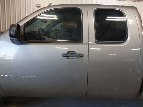 2009 Chevrolet Silverado 1500 LT with VIN 1GCEK29059Z253872, listed as a IAAI auction lot 41325279 with 45,495 mi miles. Bid and sale history available at carsss.com. Image 14.
