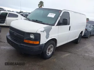 2007 Chevrolet Express Cargo Van with VIN 1GCGG25V271204099, listed as a IAAI auction lot 41786959 with 195,383 mi miles. Bid and sale history available at carsss.com. Image 2.