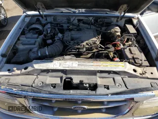 1998 Ford Explorer XLT with VIN 1FMZU32P7WZC30996, listed as a Copart auction lot 55173285 with 154,893 mi miles and Salvage title. Bid and sale history available at DreamBid. Image 12.