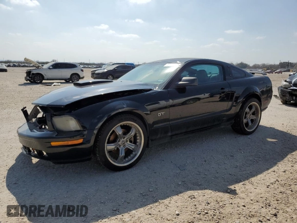 2007 Ford Mustang GT Deluxe с VIN 1ZVFT82H475224188, выставлен на аукционе Copart как лот 44496515 с пробегом 130 374 миль миль и Списание • Salvage title. История ставок и продаж доступна на DreamBid. Изображение 1.