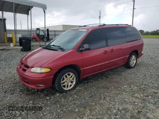 1998 Dodge Caravan LE z VIN 1B4GP54L7WB575217, wystawiony jako Copart lot #56953575 z przebiegiem 190 564 mil mil oraz Szkoda całkowita • Salvage title. Historia ofert i sprzedaży dostępna na DreamBid. Obrazek 1.