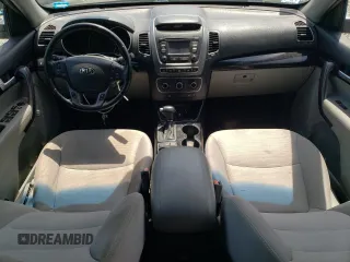 2015 Kia Sorento LX with VIN 5XYKT4A63FG595598, listed as a Copart auction lot 55468395 with 109,932 mi miles and Clean Title. Bid and sale history available at DreamBid. Image 8.