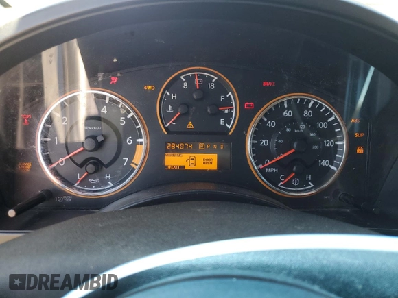 2011 Nissan Titan SL с VIN 1N6AA0EC0BN305280, выставлен на аукционе Copart как лот 54506785 с пробегом 284 074 миль миль и Списание • Salvage title. История ставок и продаж доступна на DreamBid. Изображение 9.