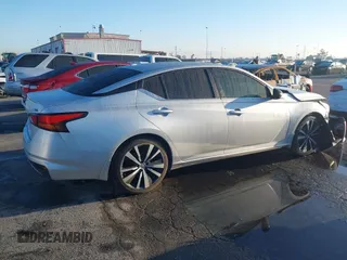 2022 Nissan Altima SR z VIN 1N4BL4CV3NN330052, wystawiony jako IAAI lot #41735544 z przebiegiem 39 782 mil mil oraz . Historia ofert i sprzedaży dostępna na DreamBid. Obrazek 14.