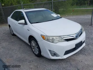 2012 Toyota Camry Hybrid XLE with VIN 4T1BD1FKXCU030157, listed as a IAAI auction lot 42040131 with 237,412 mi miles. Bid and sale history available at carsss.com. Image 1.