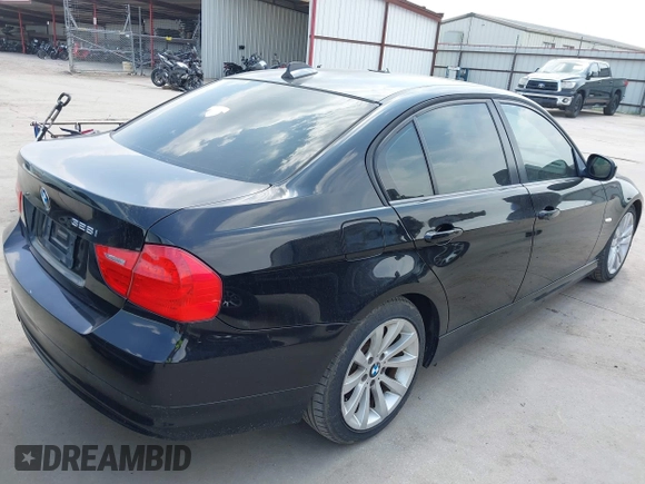 2011 BMW 3 Series 328i with VIN WBAPH7G55BNM59450, listed as a IAAI auction lot 41963667 with 178,946 mi miles. Bid and sale history available at carsss.com. Image 4.