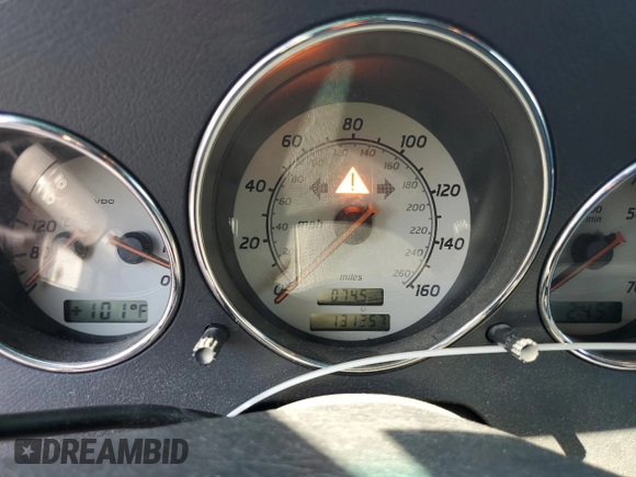 2000 Mercedes-Benz SLK-Class Kompressor with VIN WDBKK47F1YF165941, listed as a Copart auction lot 53750745 with 131,257 mi miles and Clean Title. Bid and sale history available at carsss.com. Image 9.