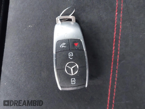 2023 Mercedes-Benz GLB 250 с VIN W1N4M4HB9PW308660, выставлен на аукционе IAAI как лот 41864309 с пробегом 32 542 миль миль и . История ставок и продаж доступна на DreamBid. Изображение 11.