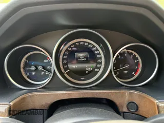 2014 Mercedes-Benz E 350 Luxury with VIN WDDHH8JB8EA906141, listed as a IAAI auction lot 42203573 with 162,643 mi miles and . Bid and sale history available at DreamBid. Image 7.