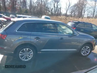 2019 Audi Q7 Premium Plus z VIN WA1LAAF75KD009898, wystawiony jako IAAI lot #41440668 z przebiegiem 56 525 mil mil oraz . Historia ofert i sprzedaży dostępna na DreamBid. Obrazek 13.