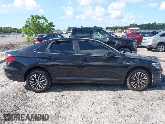 2019 Volkswagen Jetta SEL with VIN 3VWEB7BU7KM193642, listed as a IAAI auction lot 42718572 with 124,633 mi miles and . Bid and sale history available at DreamBid. Image 13.