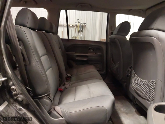 2007 Honda Pilot LX with VIN 5FNYF18117B009290, listed as a IAAI auction lot 41205310 with 150,081 mi miles. Bid and sale history available at carsss.com. Image 8.