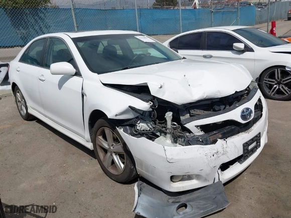 2011 Toyota Camry LE with VIN 4T1BK3EK3BU629726, listed as a IAAI auction lot 41954801 with 209,171 mi miles. Bid and sale history available at carsss.com. Image 1.