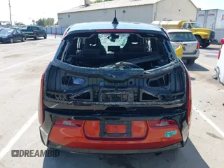 2015 BMW i3 z VIN WBY1Z4C52FV502771, wystawiony jako IAAI lot #42174110 z przebiegiem 131 737 mil mil oraz . Historia ofert i sprzedaży dostępna na DreamBid. Obrazek 17.