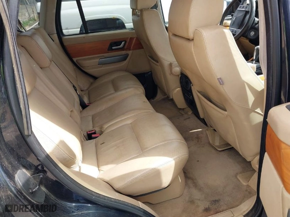 2008 Land Rover Range Rover Sport HSE with VIN SALSK25418A183224, listed as a IAAI auction lot 41697572 with 162,014 mi miles. Bid and sale history available at carsss.com. Image 8.