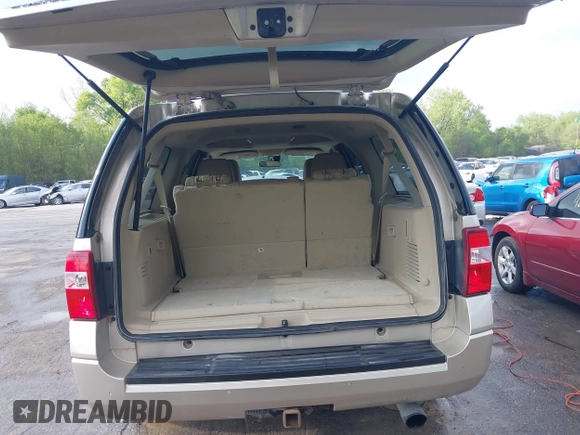 2017 Ford Expedition Max Limited с VIN 1FMJK2AT8HEA63473, выставлен на аукционе IAAI как лот 42064907 с пробегом 175 201 миль миль и . История ставок и продаж доступна на DreamBid. Изображение 18.