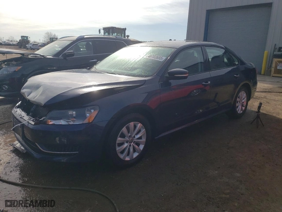 2014 Volkswagen Passat Wolfsburg Ed with VIN 1VWAT7A36EC112186, listed as a Copart auction lot 48703685 with 82,172 mi miles and Salvage Title. Bid and sale history available at carsss.com. Image 1.