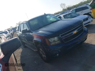 2007 Chevrolet Avalanche LS z VIN 3GNEC12027G139706, wystawiony jako IAAI lot #42010094 z przebiegiem 240 529 mil mil oraz . Historia ofert i sprzedaży dostępna na DreamBid. Obrazek 1.