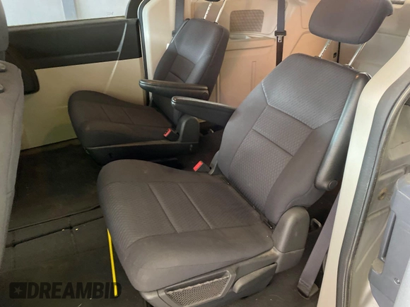 2010 Dodge Grand Caravan SE z VIN 2D4RN4DEXAR412152, wystawiony jako IAAI lot #42825395 z przebiegiem 93 398 mil mil oraz . Historia ofert i sprzedaży dostępna na DreamBid. Obrazek 33.