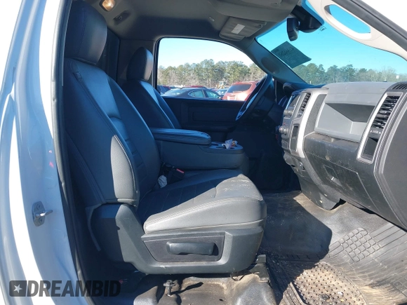 2019 Ram 1500 Classic Tradesman with VIN 3C6JR6DG0KG512237, listed as a IAAI auction lot 41366260 with 212,900 mi miles. Bid and sale history available at carsss.com. Image 5.