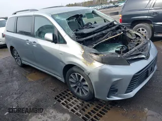 2019 Toyota Sienna LE with VIN 5TDJZ3DC3KS226551, listed as a IAAI auction lot 41495662 with 31,764 mi miles. Bid and sale history available at carsss.com. Image 1.