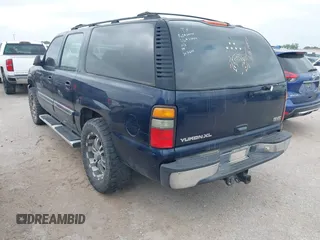 2005 GMC Yukon XL SLT with VIN 1GKEC16Z15R219050, listed as a IAAI auction lot 41756120 with 237,066 mi miles. Bid and sale history available at carsss.com. Image 3.