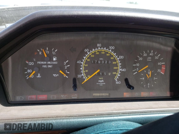1991 Mercedes-Benz 300 with VIN WDBEA30D1MB497396, listed as a Copart auction lot 55834195 with 179,323 mi miles and Salvage Title. Bid and sale history available at carsss.com. Image 9.