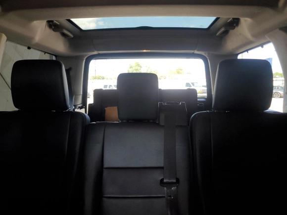 2007 Land Rover LR3 SE z VIN SALAE25497A426618, wystawiony jako Copart lot #54972875 z przebiegiem 181 630 mil mil oraz Tytuł czysty. Historia ofert i sprzedaży dostępna na DreamBid. Obrazek 10.
