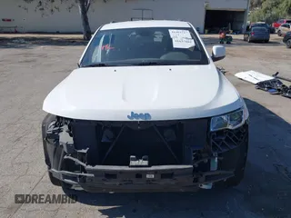 2021 Jeep Grand Cherokee Laredo X z VIN 1C4RJEAG3MC714500, wystawiony jako IAAI lot #41637602 z przebiegiem 71 537 mil mil oraz . Historia ofert i sprzedaży dostępna na DreamBid. Obrazek 13.
