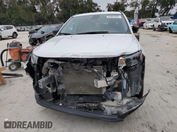 2022 Jeep Compass Altitude with VIN 3C4NJCBB0NT182568, listed as a Copart auction lot 85894384 with 43,571 mi miles and Salvage title. Bid and sale history available at DreamBid. Image 5.