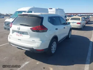 2017 Nissan Rogue SL with VIN 5N1AT2MV3HC825257, listed as a IAAI auction lot 40379208 with 109,784 mi miles. Bid and sale history available at carsss.com. Image 4.