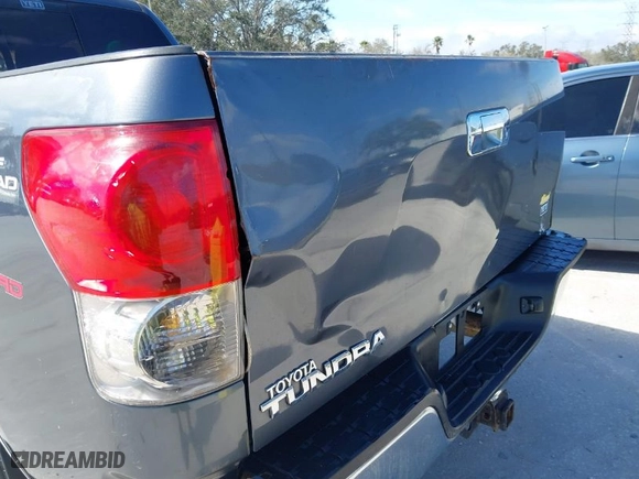 2008 Toyota Tundra 2WD Truck with VIN 5TFRV54188X048454, listed as a IAAI auction lot 41586469 with 117,186 mi miles. Bid and sale history available at carsss.com. Image 6.
