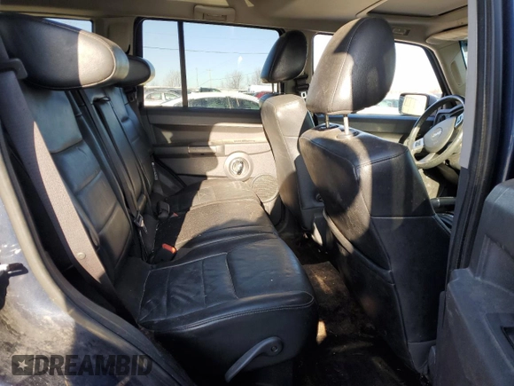 2010 Jeep Commander Sport с VIN 1J4RG4GK0AC124393, выставлен на аукционе Copart как лот 51321935 с пробегом Не указан миль и На запчасти • Non repairable. История ставок и продаж доступна на DreamBid. Изображение 11.