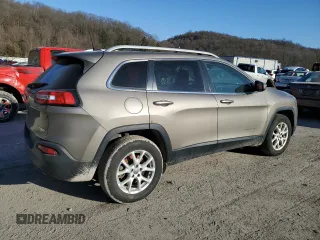 2016 Jeep Cherokee Altitude z VIN 1C4PJMCB6GW267991, wystawiony jako Copart lot #47417545 z przebiegiem 195 614 mil mil oraz Szkoda całkowita • Salvage title. Historia ofert i sprzedaży dostępna na DreamBid. Obrazek 3.