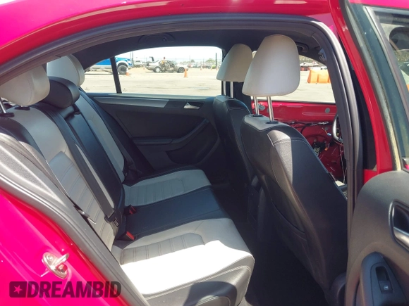 2016 Volkswagen Jetta Sport с VIN 3VWD17AJ0GM275032, выставлен на аукционе IAAI как лот 42392336 с пробегом 68 473 миль миль и . История ставок и продаж доступна на DreamBid. Изображение 8.