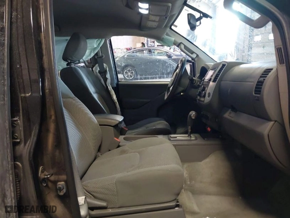 2016 Nissan Frontier SV with VIN 1N6AD0EV4GN715029, listed as a IAAI auction lot 41413733 with NaN miles. Bid and sale history available at carsss.com. Image 5.