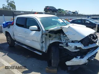2016 Toyota Tacoma SR5 with VIN 5TFAX5GN8GX053836, listed as a IAAI auction lot 41973740 with 191,653 mi miles. Bid and sale history available at carsss.com. Image 1.